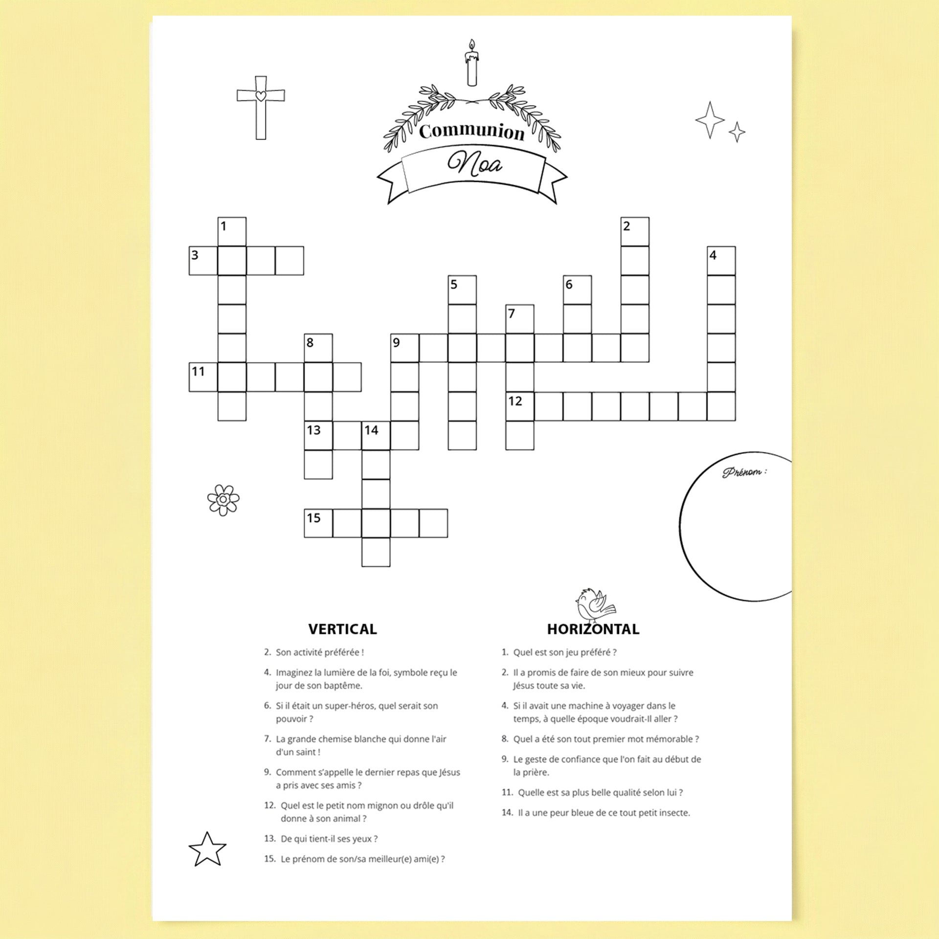 Fiche d'activité de mots croisés personnalisée pour la communion d'un garçon nommé Noa. Le design noir et blanc style dessin au trait présente une grille de mots croisés vide au centre. En haut, une bannière décorative avec le texte 'Communion' et 'Noa'. En bas, les indices sont divisés en 'VERTICAL' et 'HORIZONTAL' et comprennent des questions personnelles amusantes sur l'enfant et des questions liées à la foi. Des petites illustrations de croix, bougie, oiseau et étoiles décorent la page. 