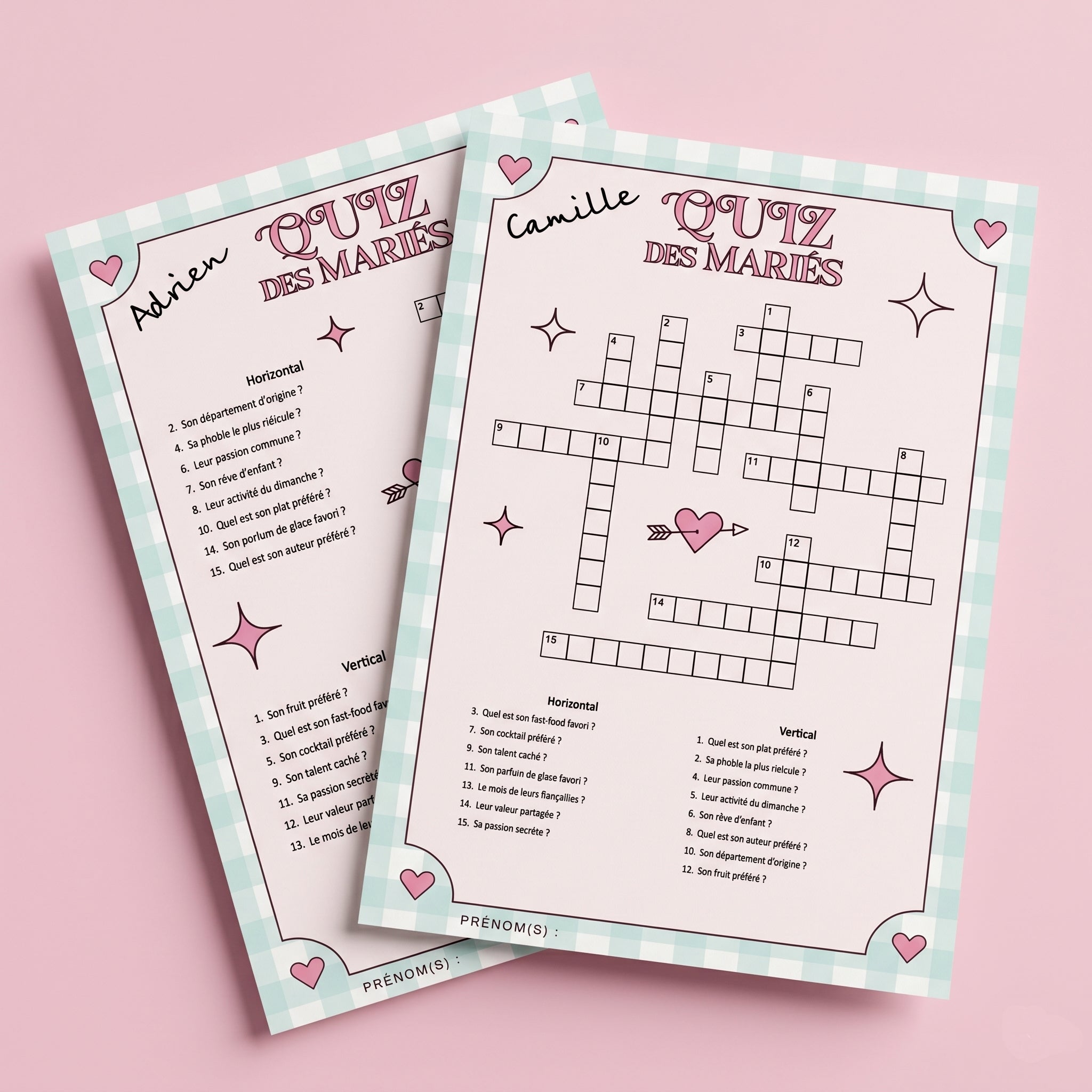 Deux pages d'un quiz de mariage amusant intitulé 'Quiz des Mariés', personnalisées pour Adrien et Camille, présentant des mots croisés, des listes de questions et une illustration centrale de cœur avec une flèche, sur un fond à motif de grille vert clair et blanc décoré de petits cœurs et étoiles roses.